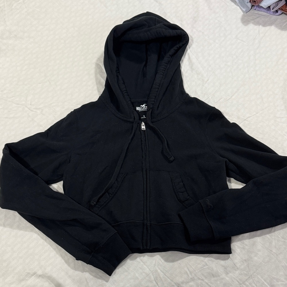 Hollister Black Cropped Hoodie